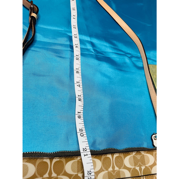 Women's Coach Peyton Dream Crossbody Bag Medium Beige and White Retro look - Picture 10 of 11